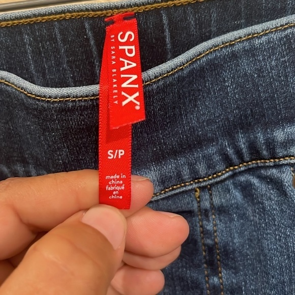 Spanx 20203 Distressed Denim High Rise Elastic Waist Jeggings size Small - Picture 3 of 8